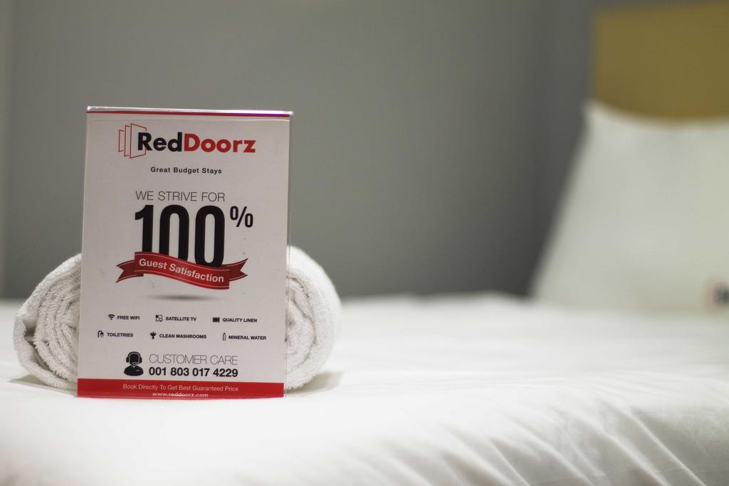 Reddoorz @ Legian Street Hotel Kuta Lombok Buitenkant foto